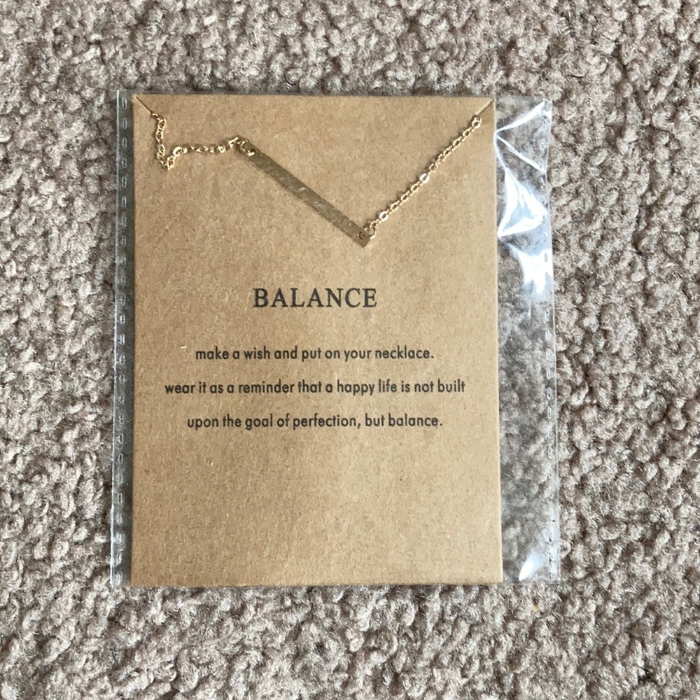Balance dainty necklace